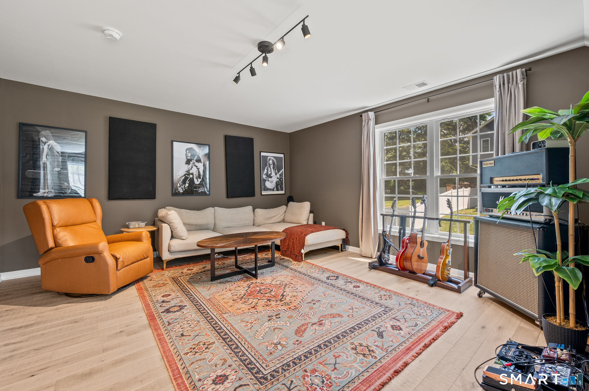 17 Pecausett Trail East Hampton CT 06424