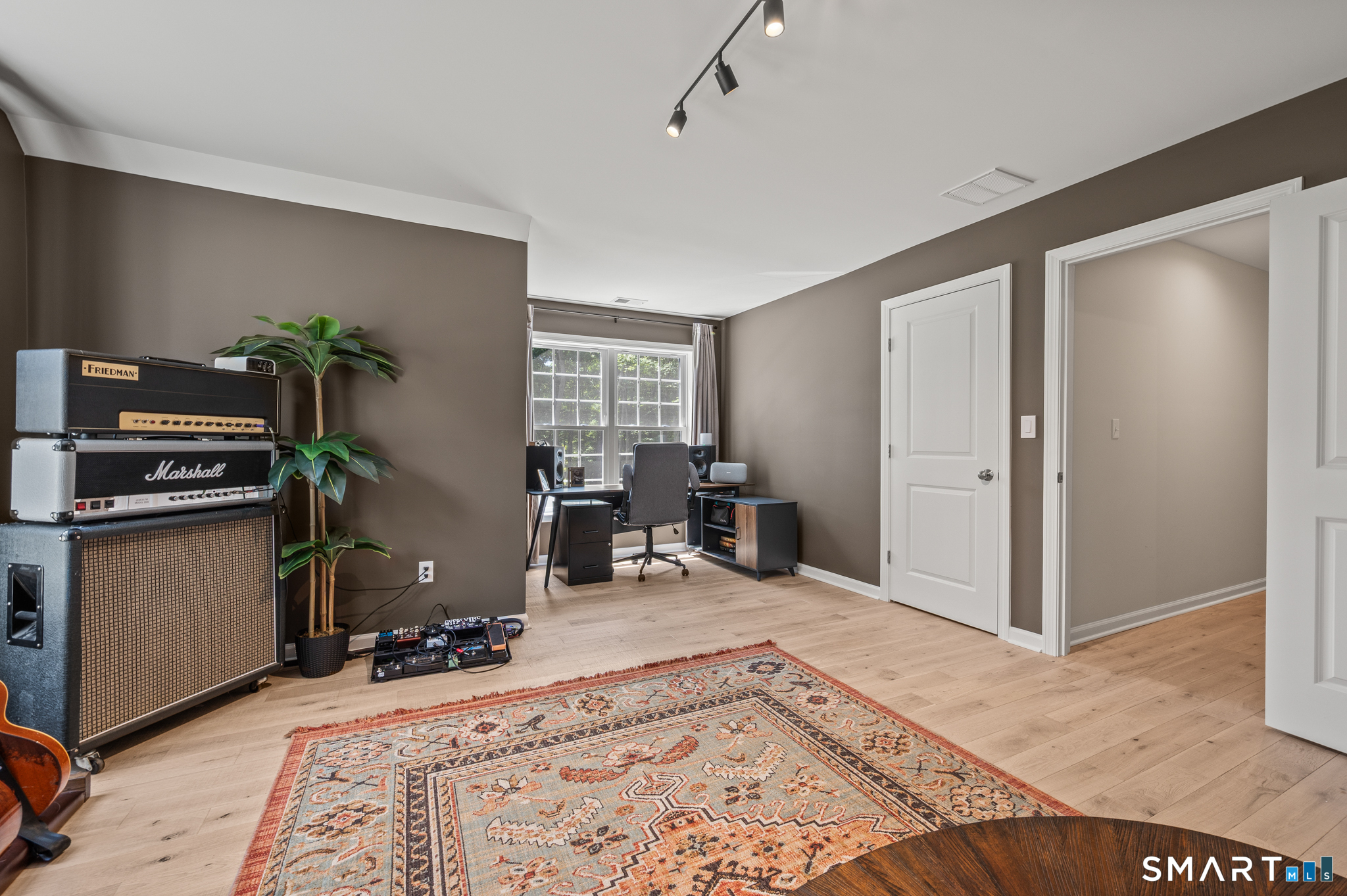 17 Pecausett Trail East Hampton CT 06424