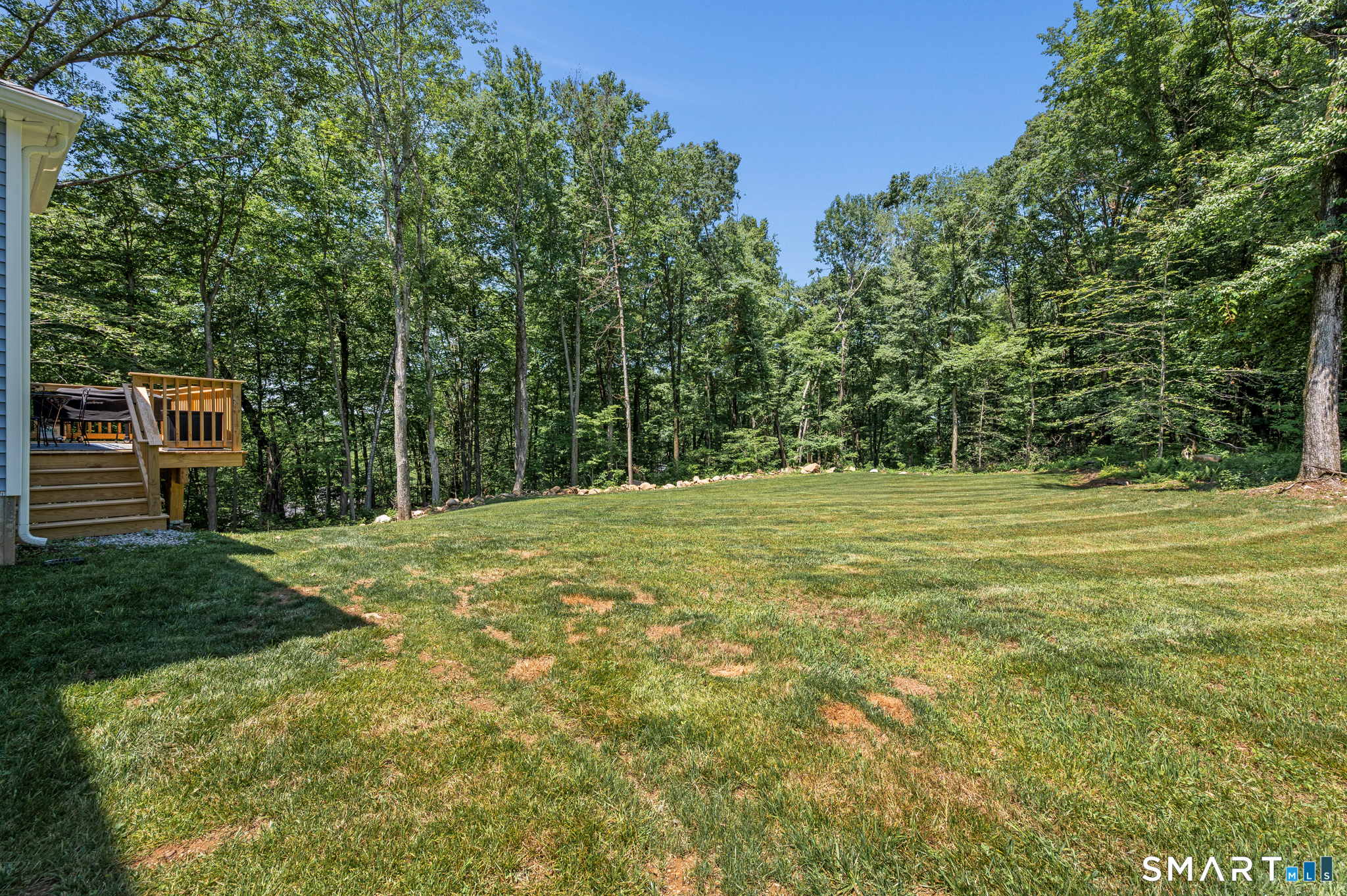 17 Pecausett Trail East Hampton CT 06424