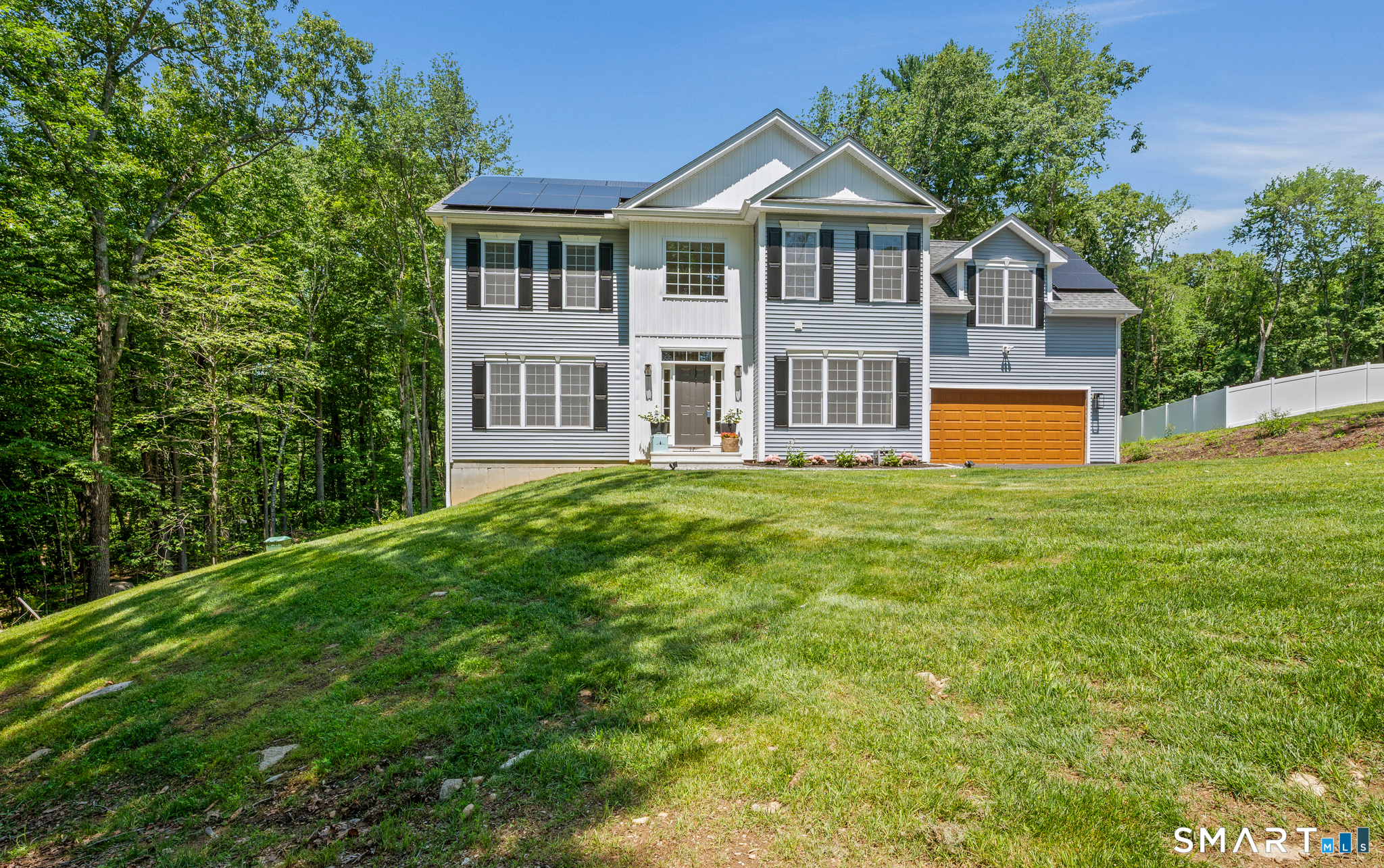 17 Pecausett Trail East Hampton CT 06424