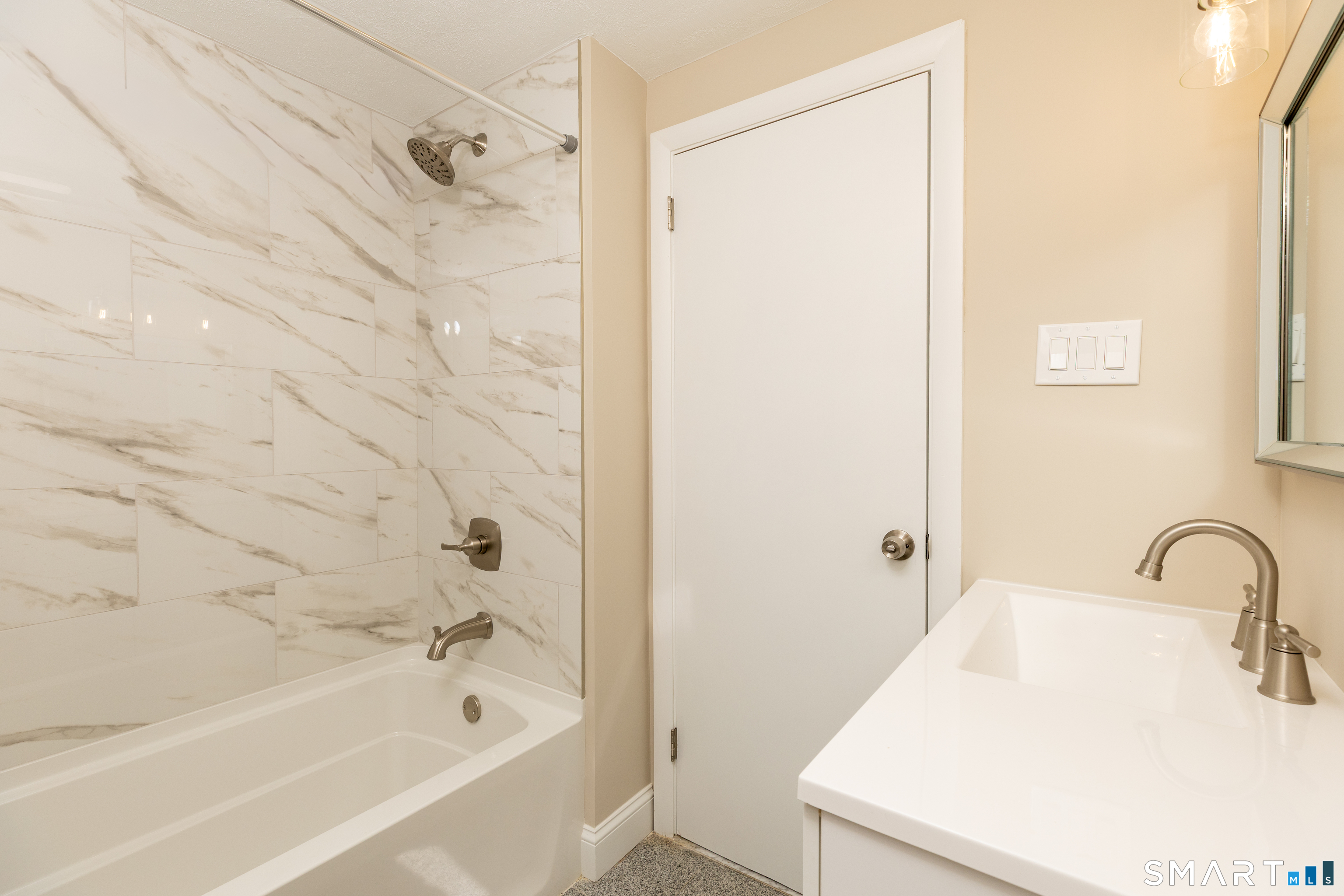 256 Charter Oak Street Manchester CT 06040