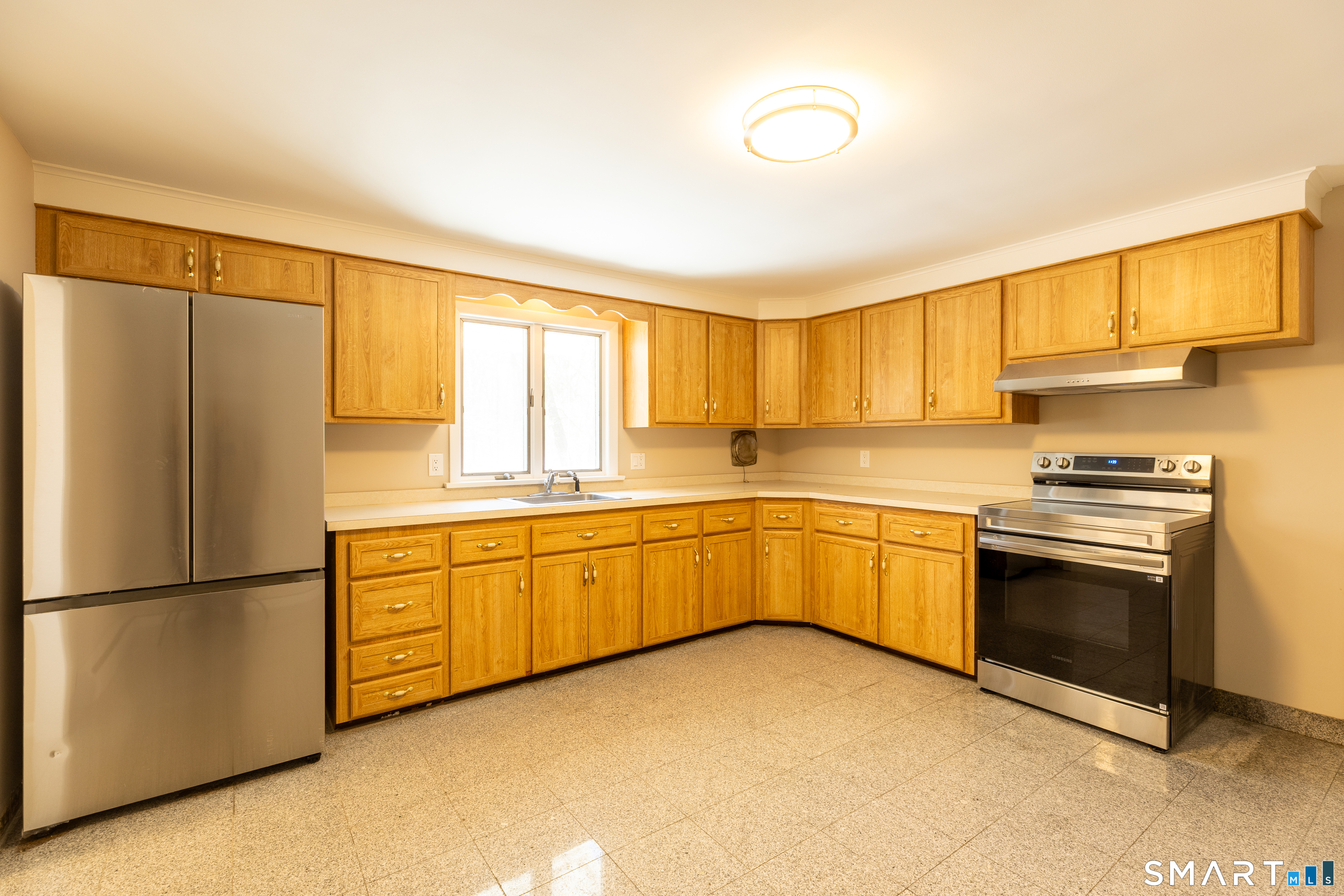 256 Charter Oak Street Manchester CT 06040
