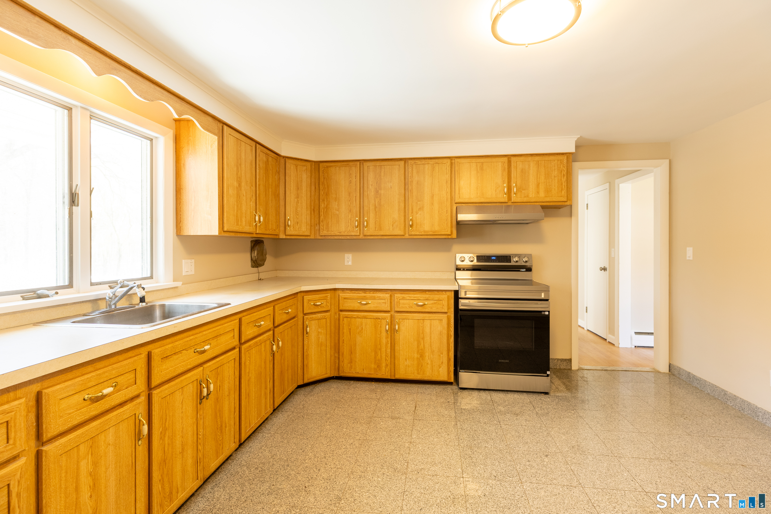 256 Charter Oak Street Manchester CT 06040