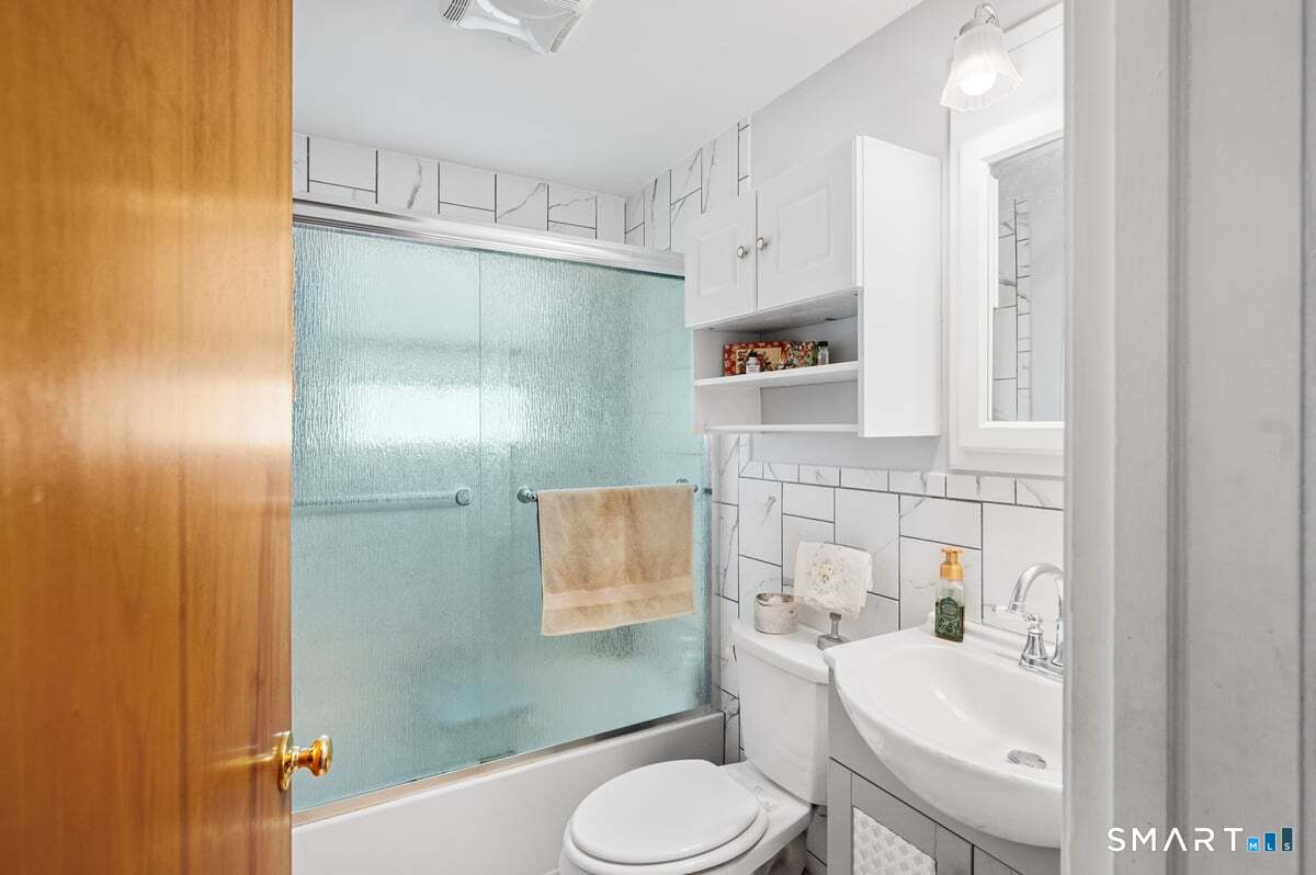 21 Brookside Circle Wethersfield CT 06109