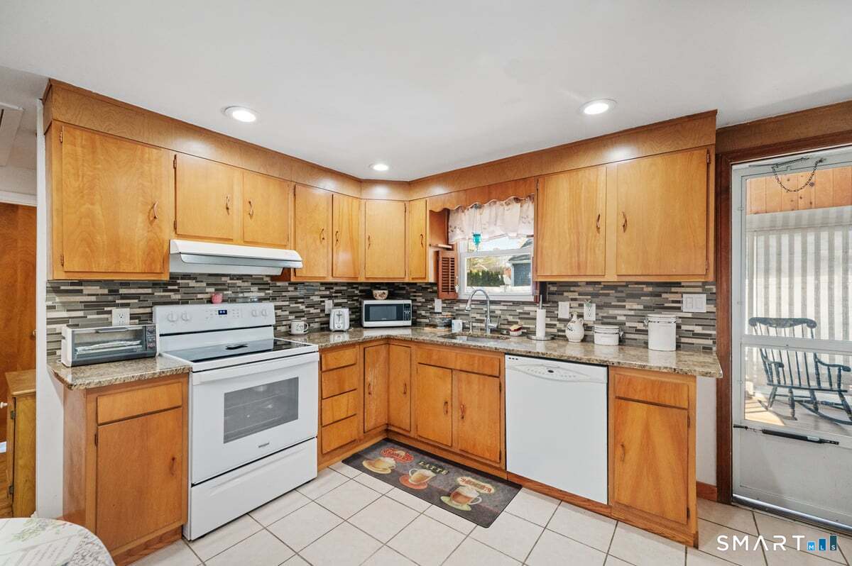 21 Brookside Circle Wethersfield CT 06109