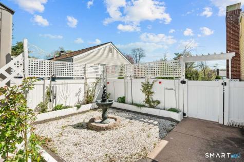 21 Brookside Circle Wethersfield CT 06109