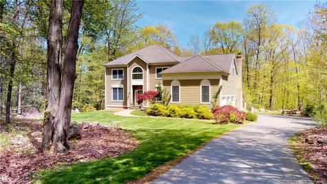 8 Ridgewood Road Burlington CT 06013