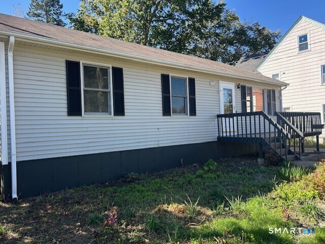 35 Chapman Street East Hartford CT 06108
