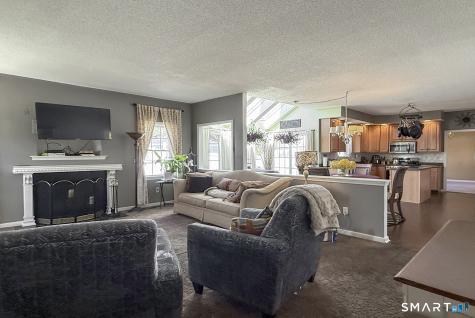 4 Kate Way Windsor Locks CT 06096