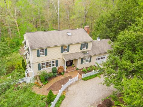 7 Great Pond Lane Redding CT 06896