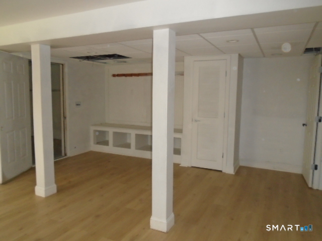 2 Fairfield Lane Simsbury CT 06070