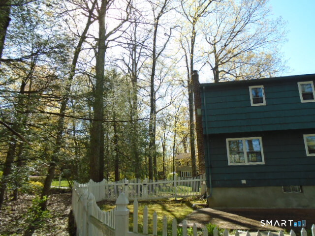 2 Fairfield Lane Simsbury CT 06070