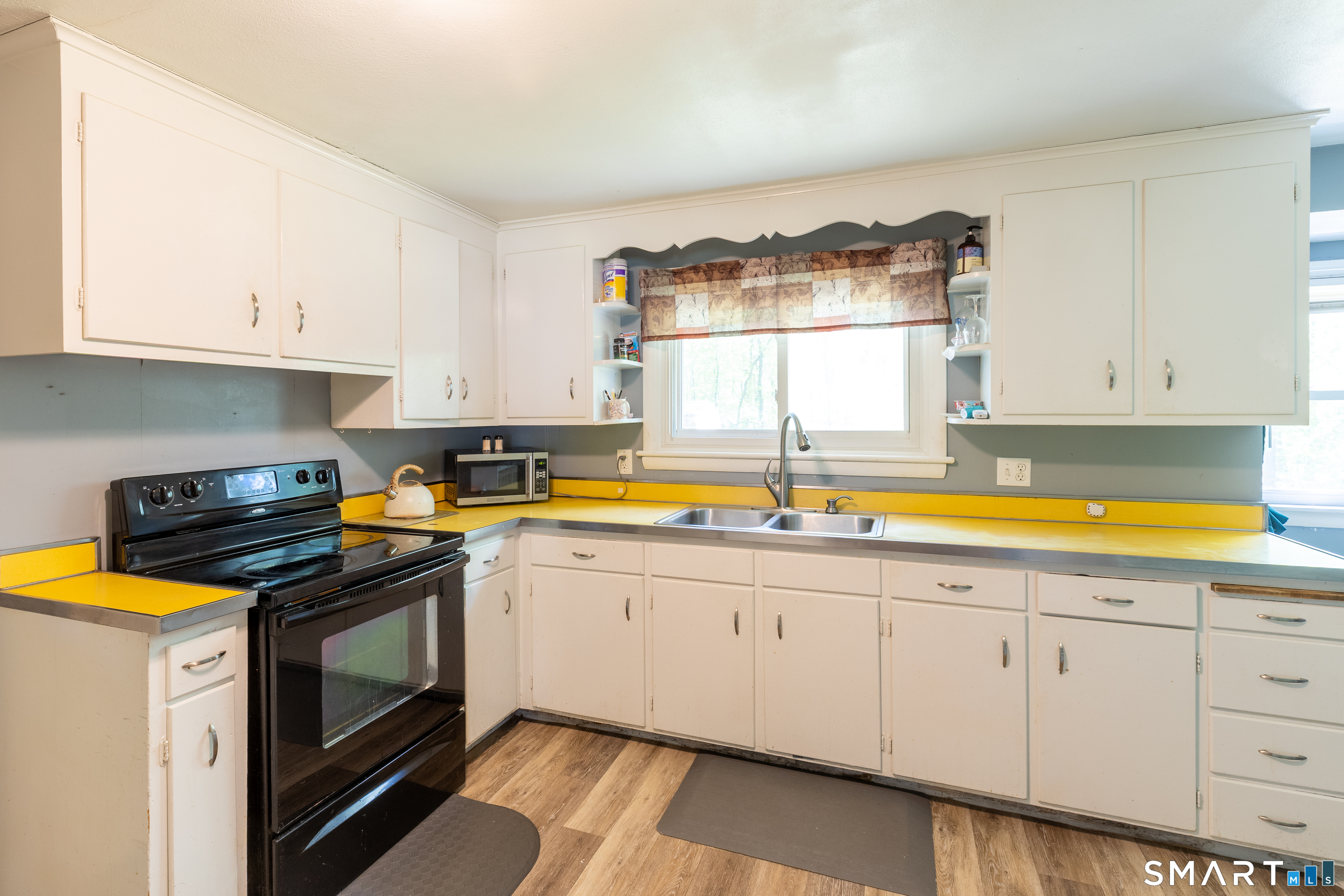 471 West Wolcott Avenue Windsor CT 06095