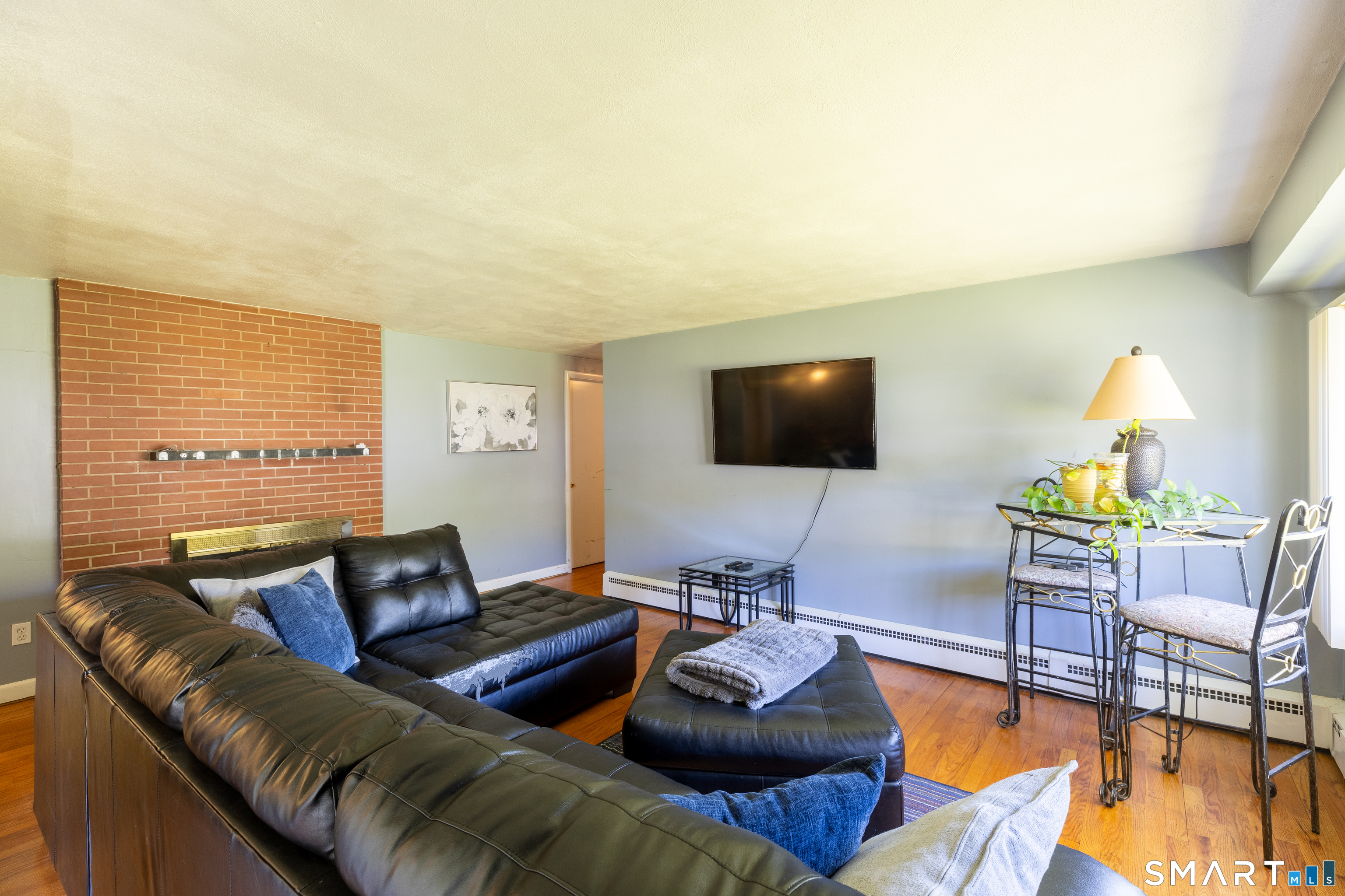 471 West Wolcott Avenue Windsor CT 06095