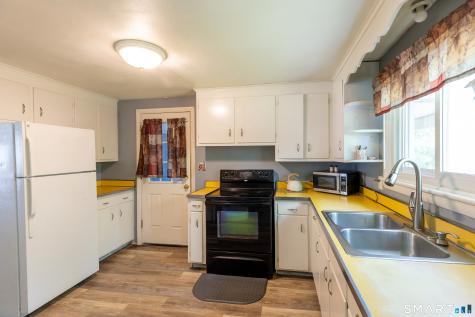 471 West Wolcott Avenue Windsor CT 06095