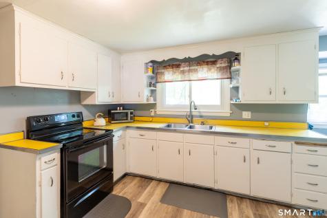 471 West Wolcott Avenue Windsor CT 06095