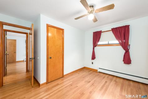 6 Saunders Lane Prospect CT 06712
