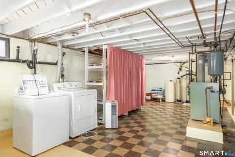 6 Saunders Lane Prospect CT 06712
