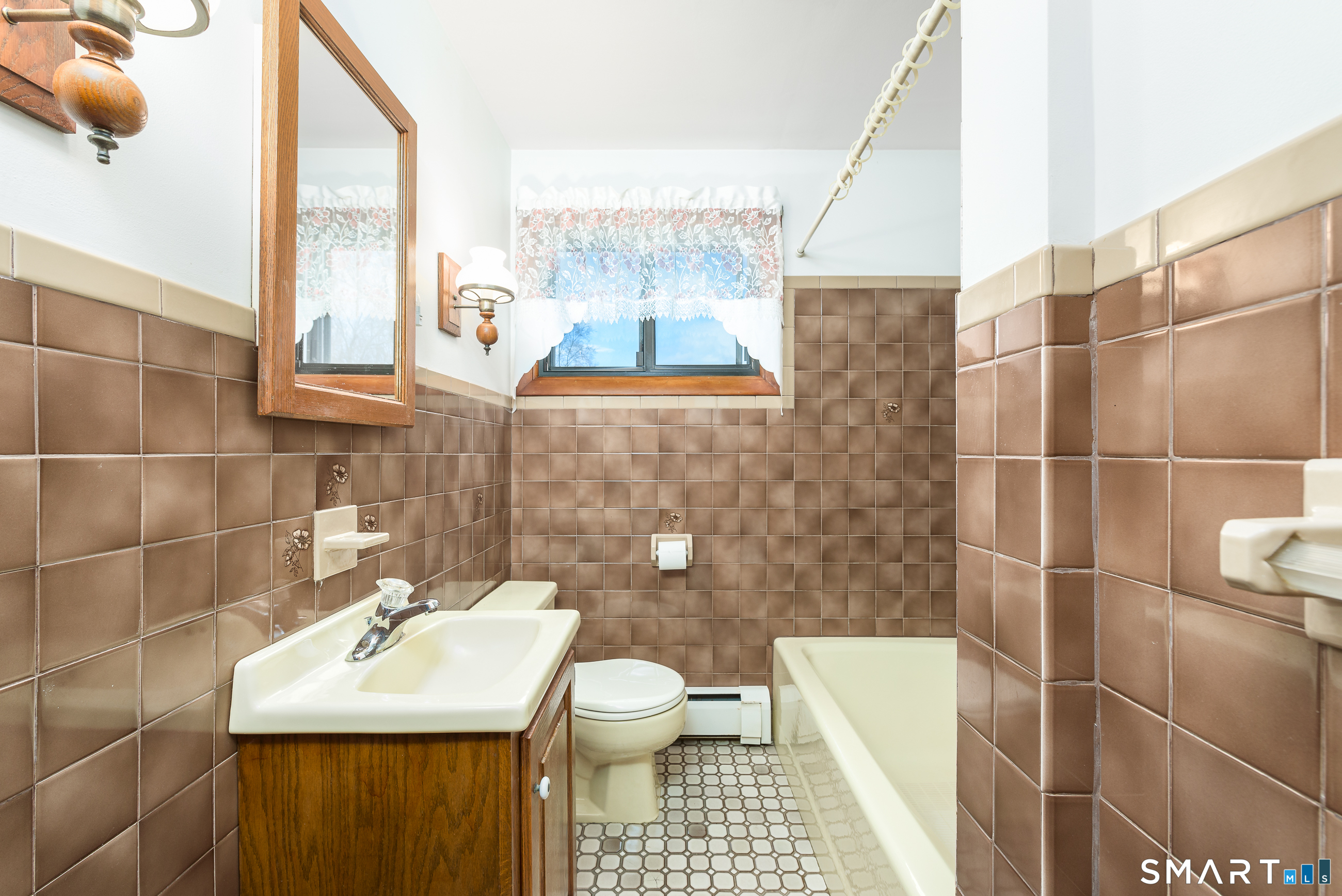 6 Saunders Lane Prospect CT 06712
