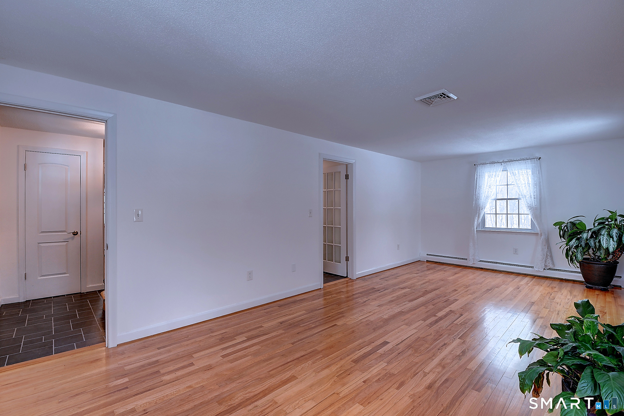 22 Apple Tree Lane Windsor CT 06095