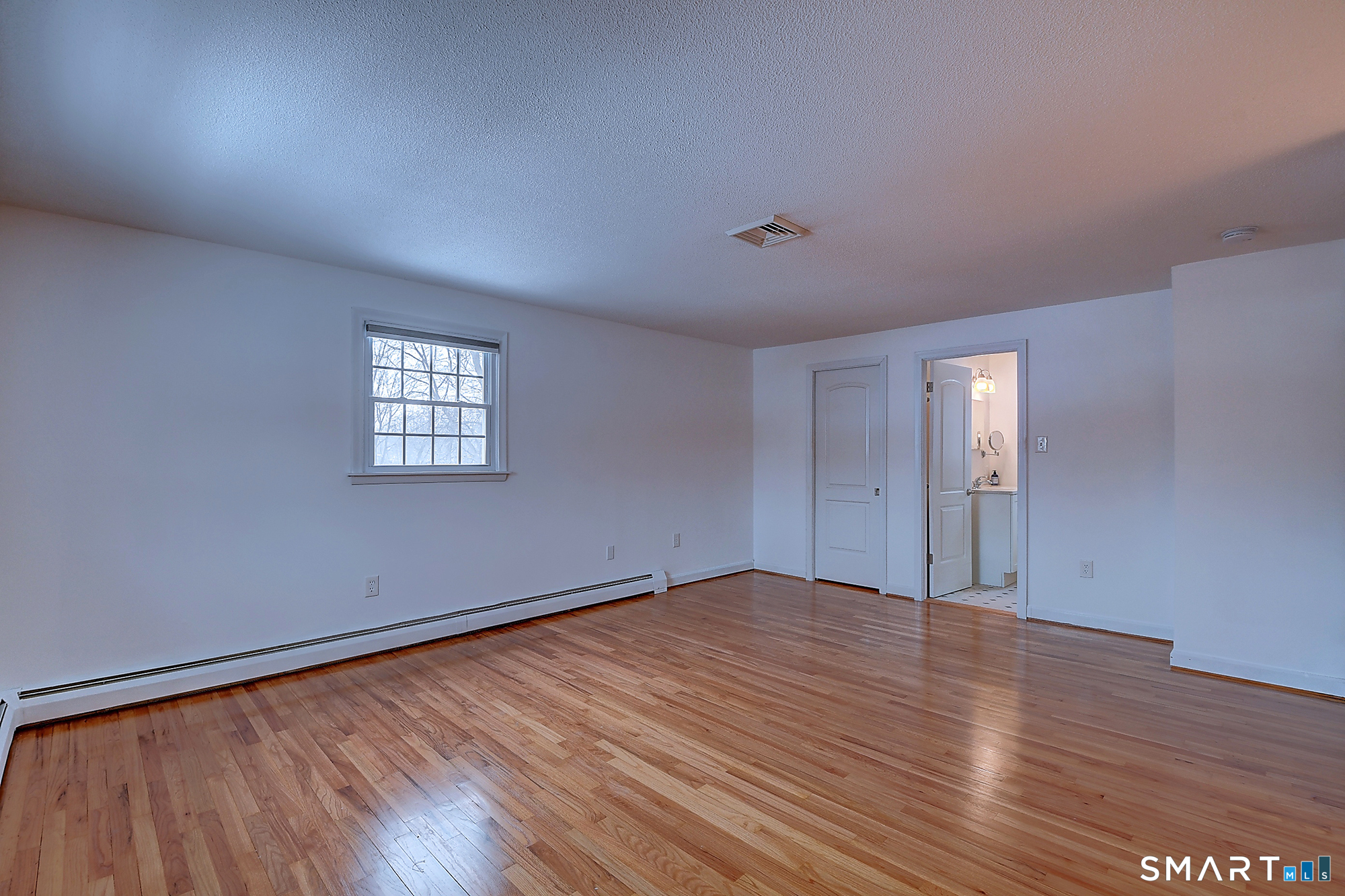 22 Apple Tree Lane Windsor CT 06095