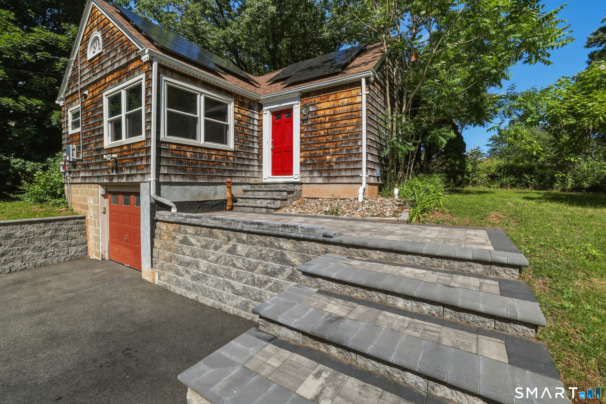 24 Guerney Avenue Meriden CT 06451