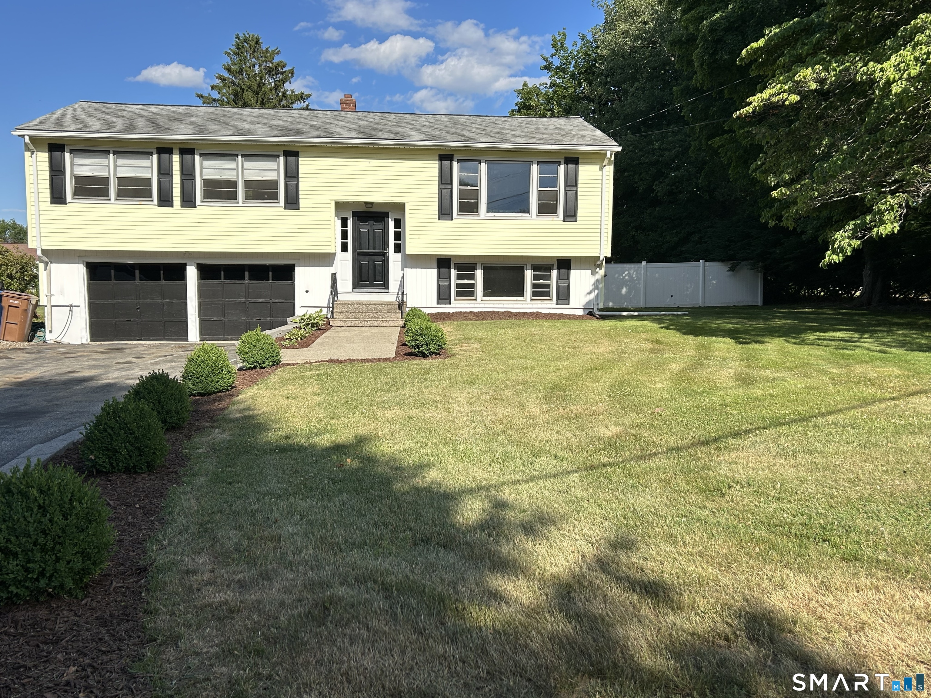 5 Sharon Court Shelton CT 06484
