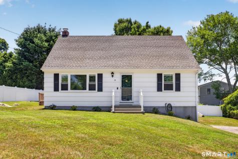 8 Pleasant Street Stonington CT 06355