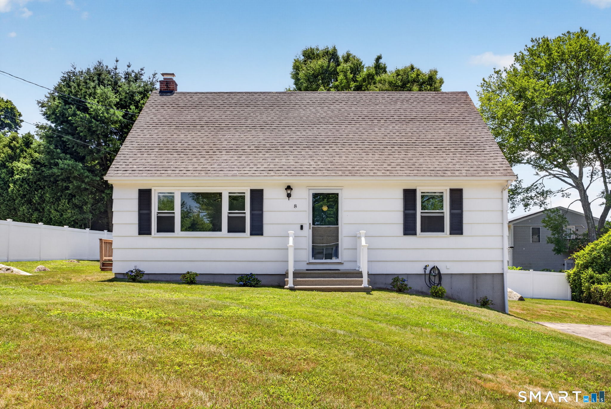 8 Pleasant Street Stonington CT 06355