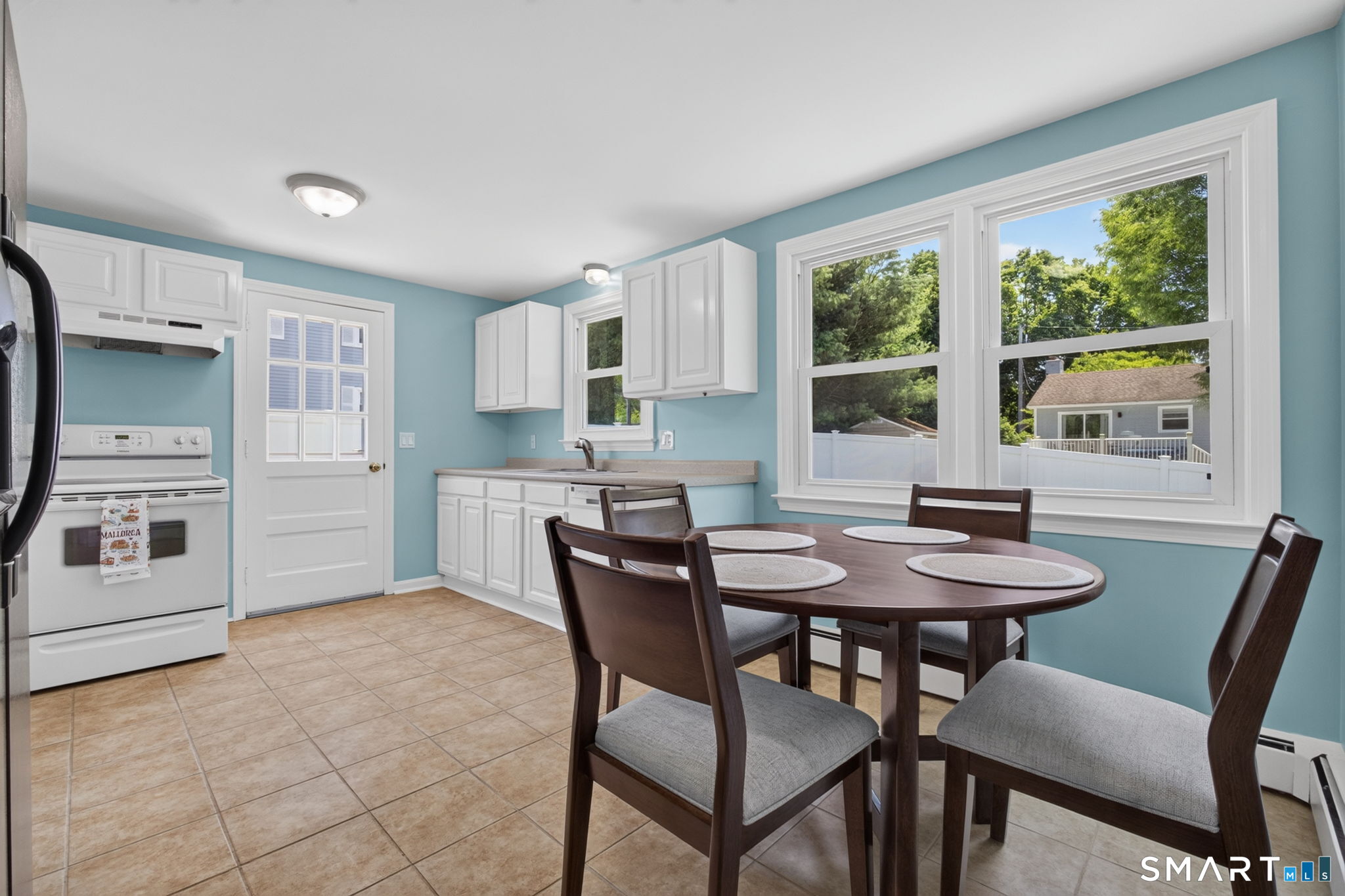 8 Pleasant Street Stonington CT 06355