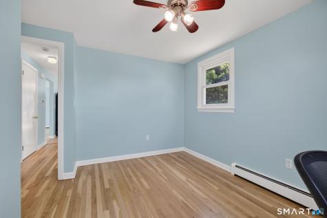 8 Pleasant Street Stonington CT 06355