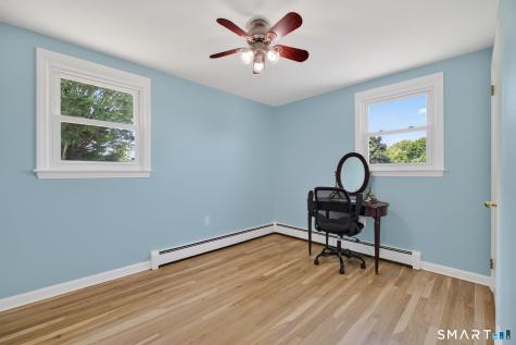 8 Pleasant Street Stonington CT 06355
