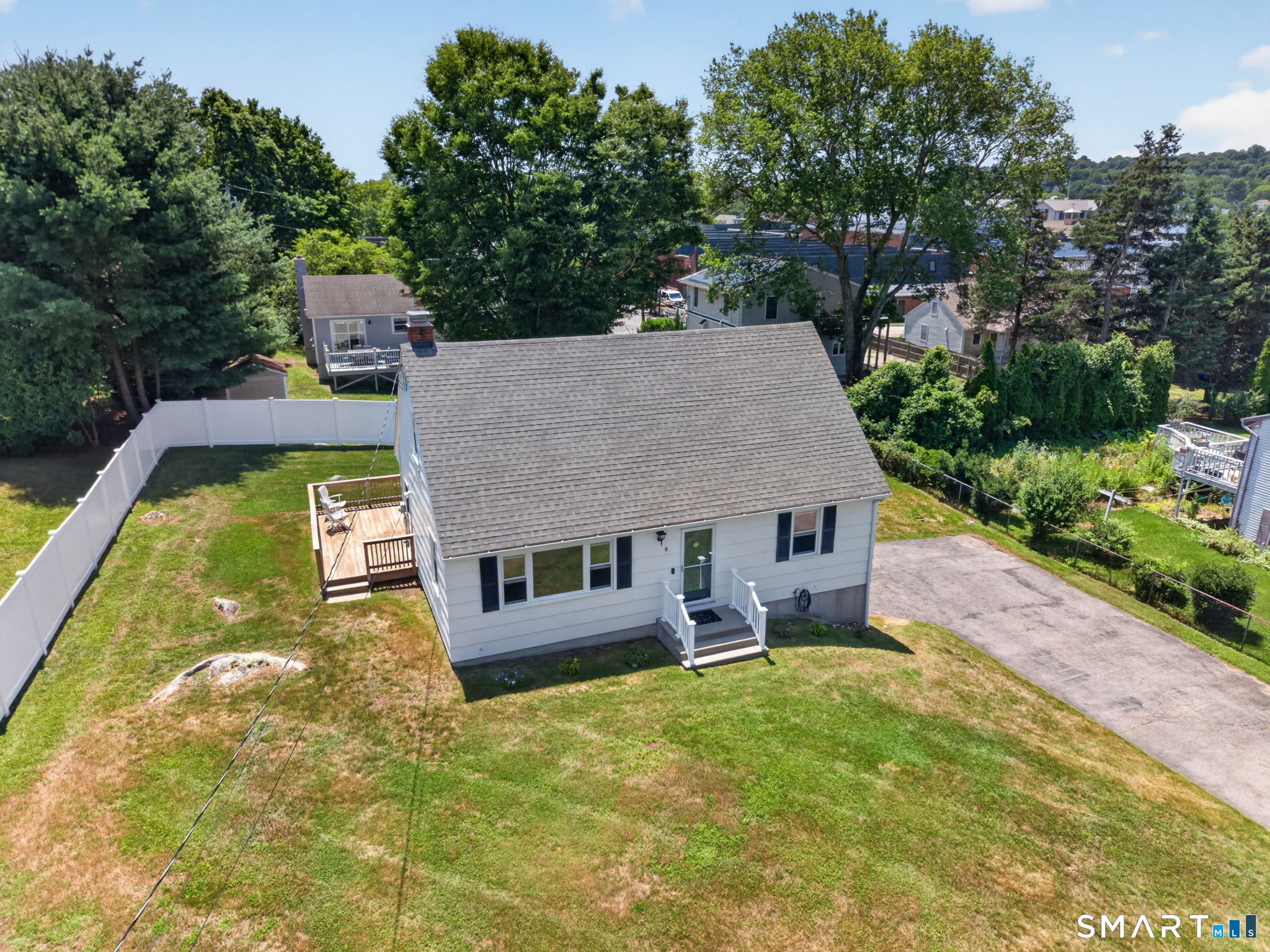 8 Pleasant Street Stonington CT 06355