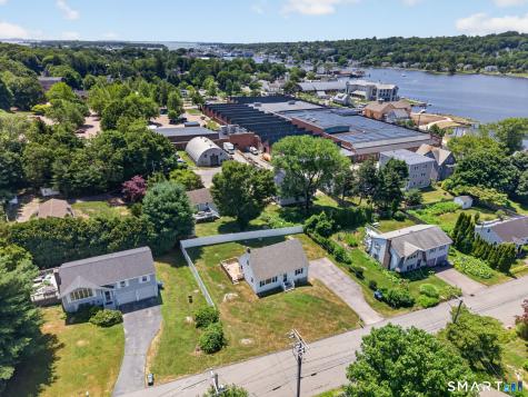 8 Pleasant Street Stonington CT 06355