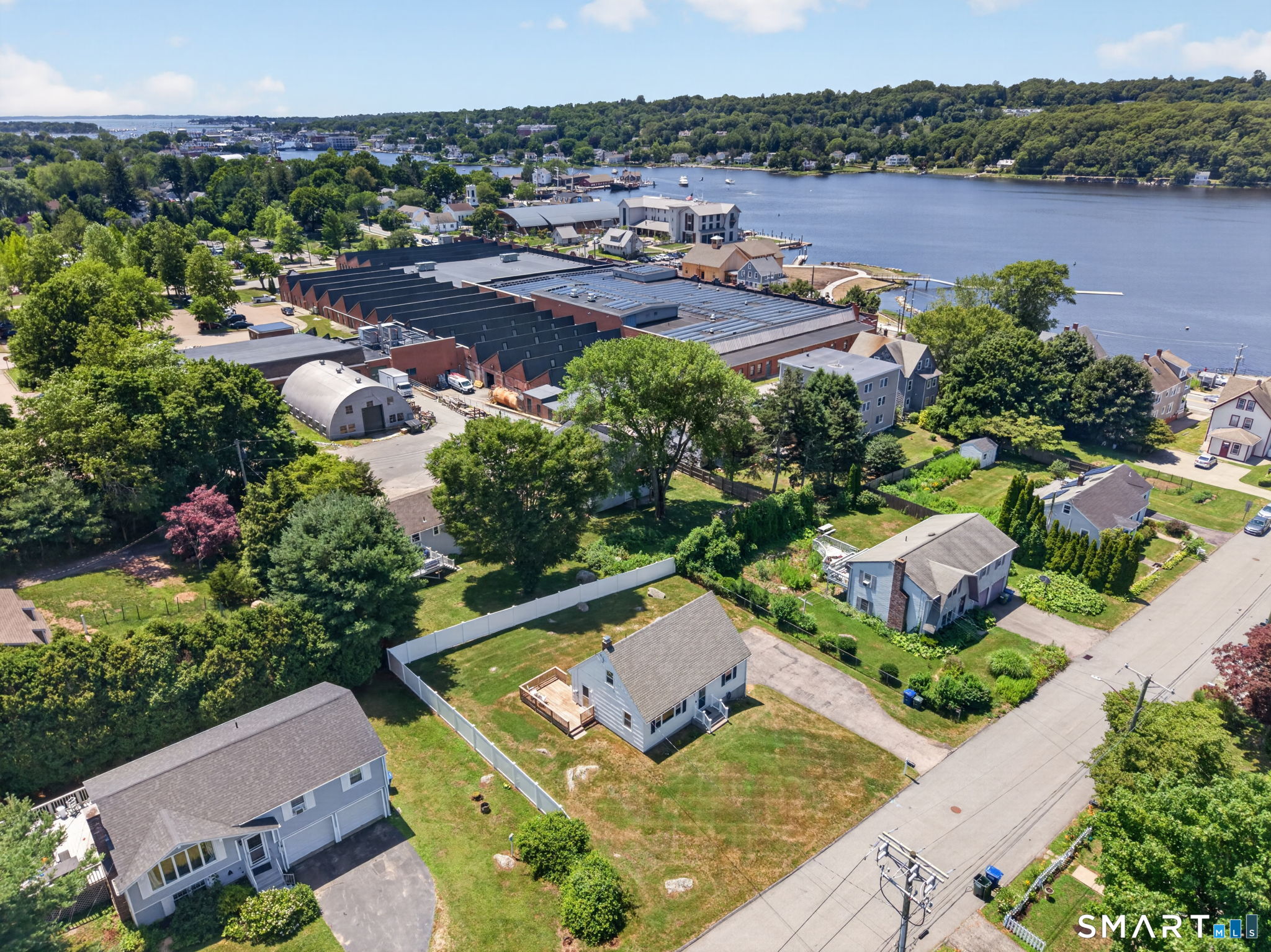 8 Pleasant Street Stonington CT 06355