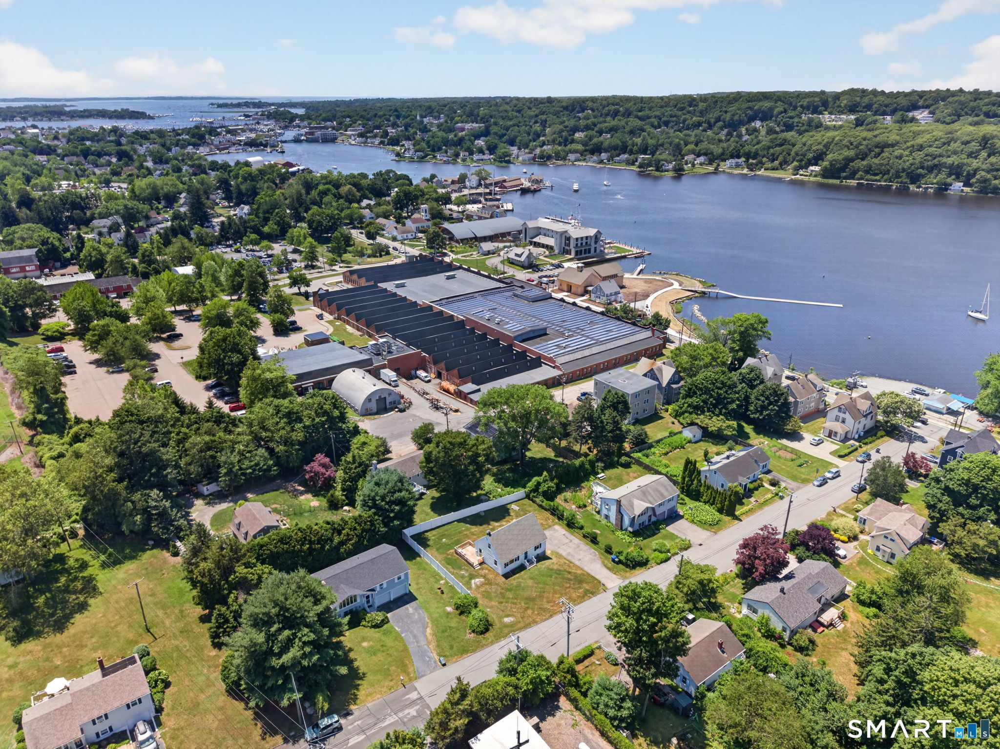 8 Pleasant Street Stonington CT 06355