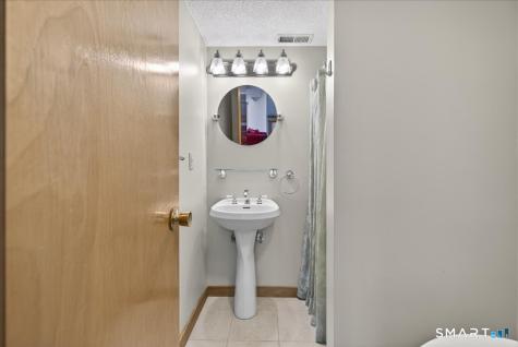 206 West Todd Street Hamden CT 06518