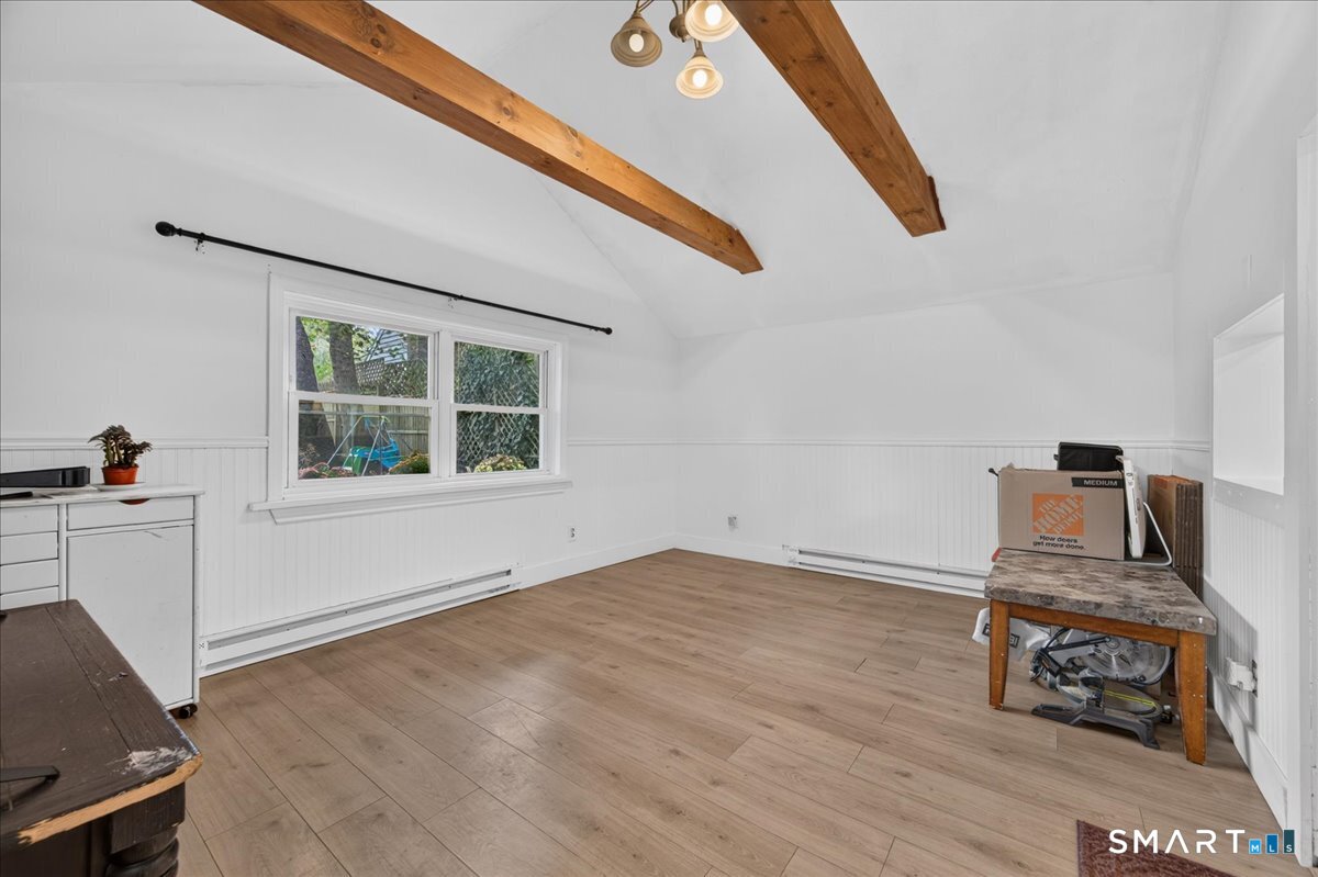 20 Pine Street Waterford CT 06385