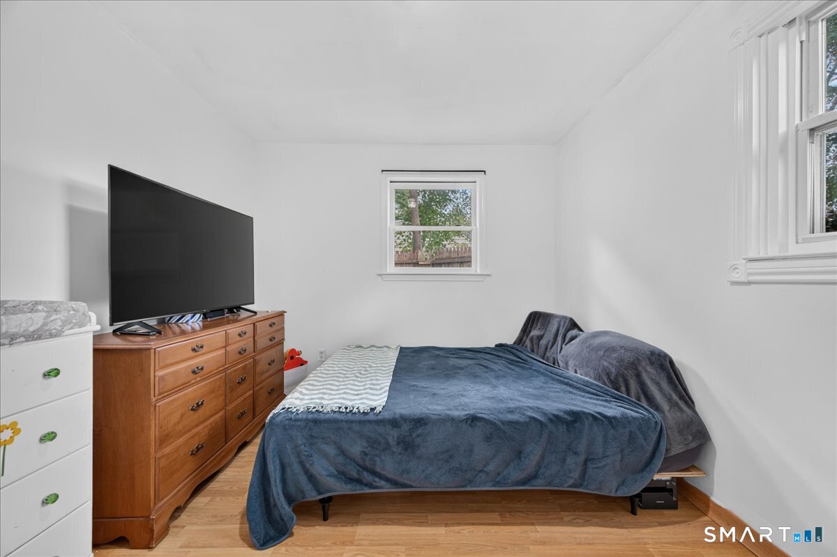 20 Pine Street Waterford CT 06385