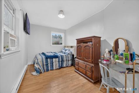 20 Pine Street Waterford CT 06385