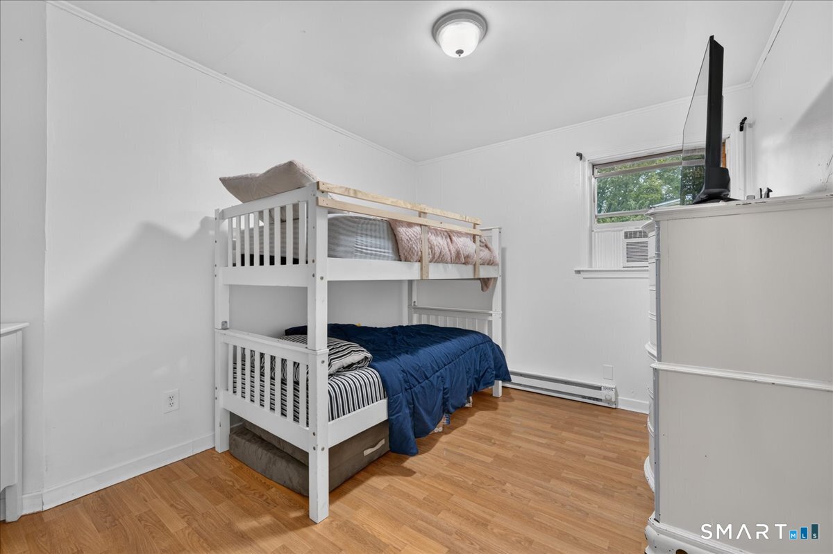 20 Pine Street Waterford CT 06385