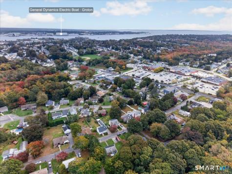 20 Pine Street Waterford CT 06385