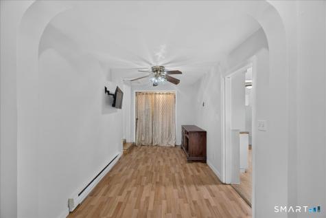 20 Pine Street Waterford CT 06385