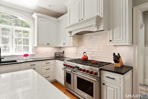 9 Kew Gardens Farmington CT 06032