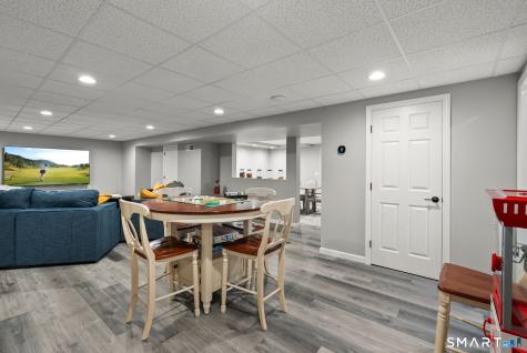 9 Kew Gardens Farmington CT 06032