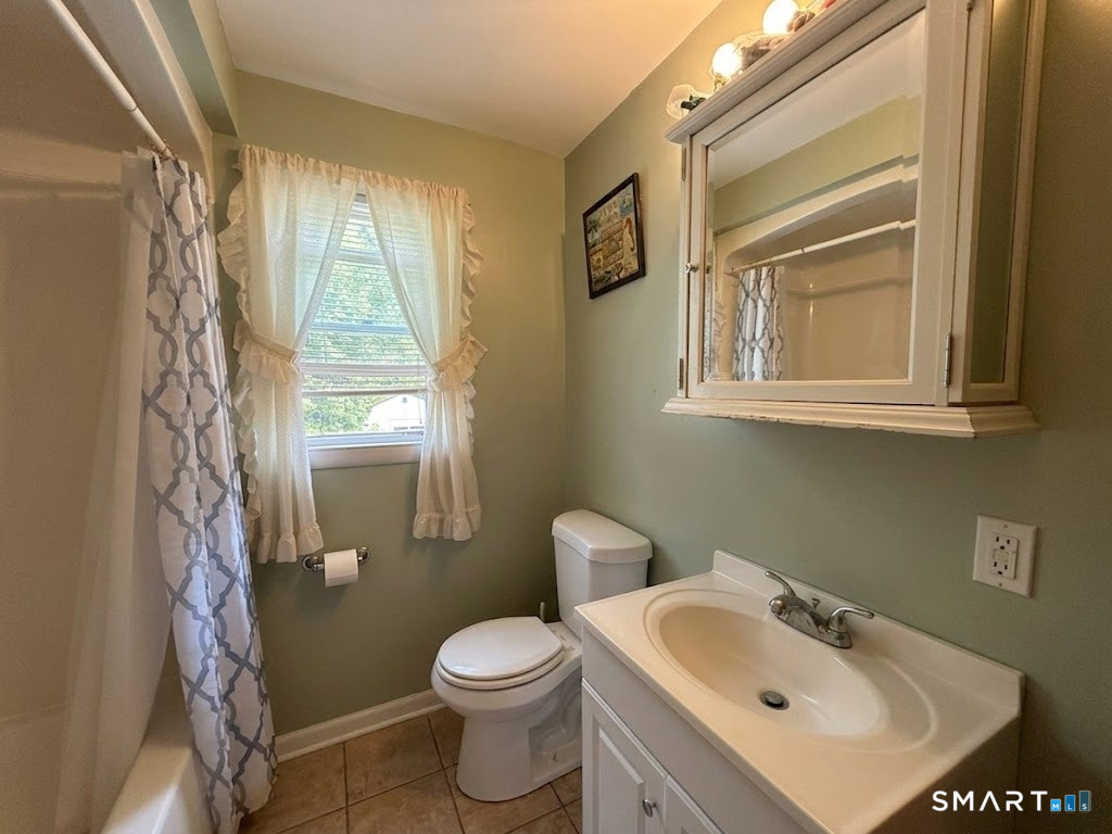 12 Arbutus Street East Hartford CT 06108