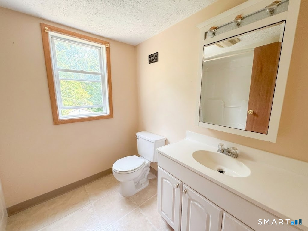 12 Arbutus Street East Hartford CT 06108