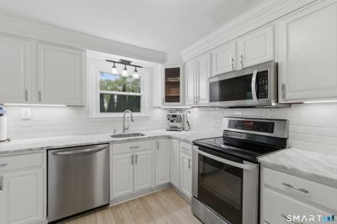 40 Pine Street Newington CT 06111