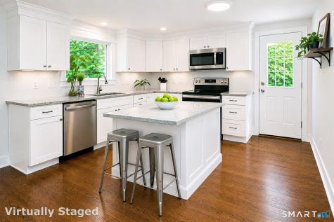 26 Crescent Way Simsbury CT 06070