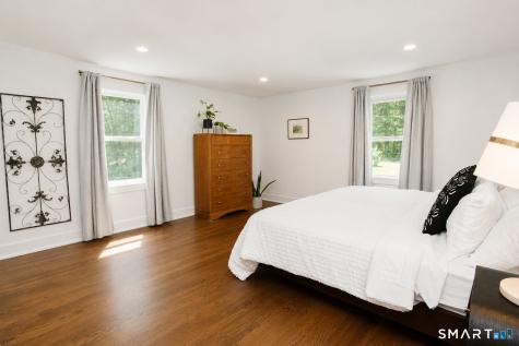 26 Crescent Way Simsbury CT 06070